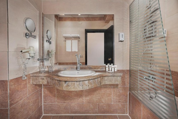 Holidays Express Hotel image 12