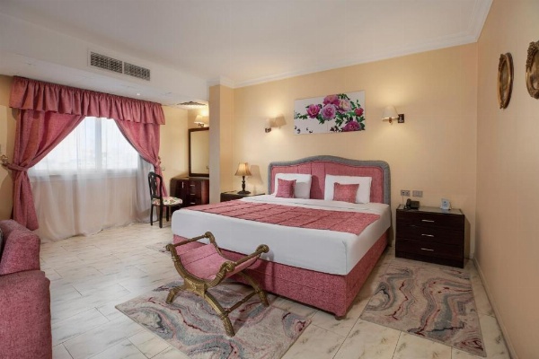 Holidays Express Hotel image 8